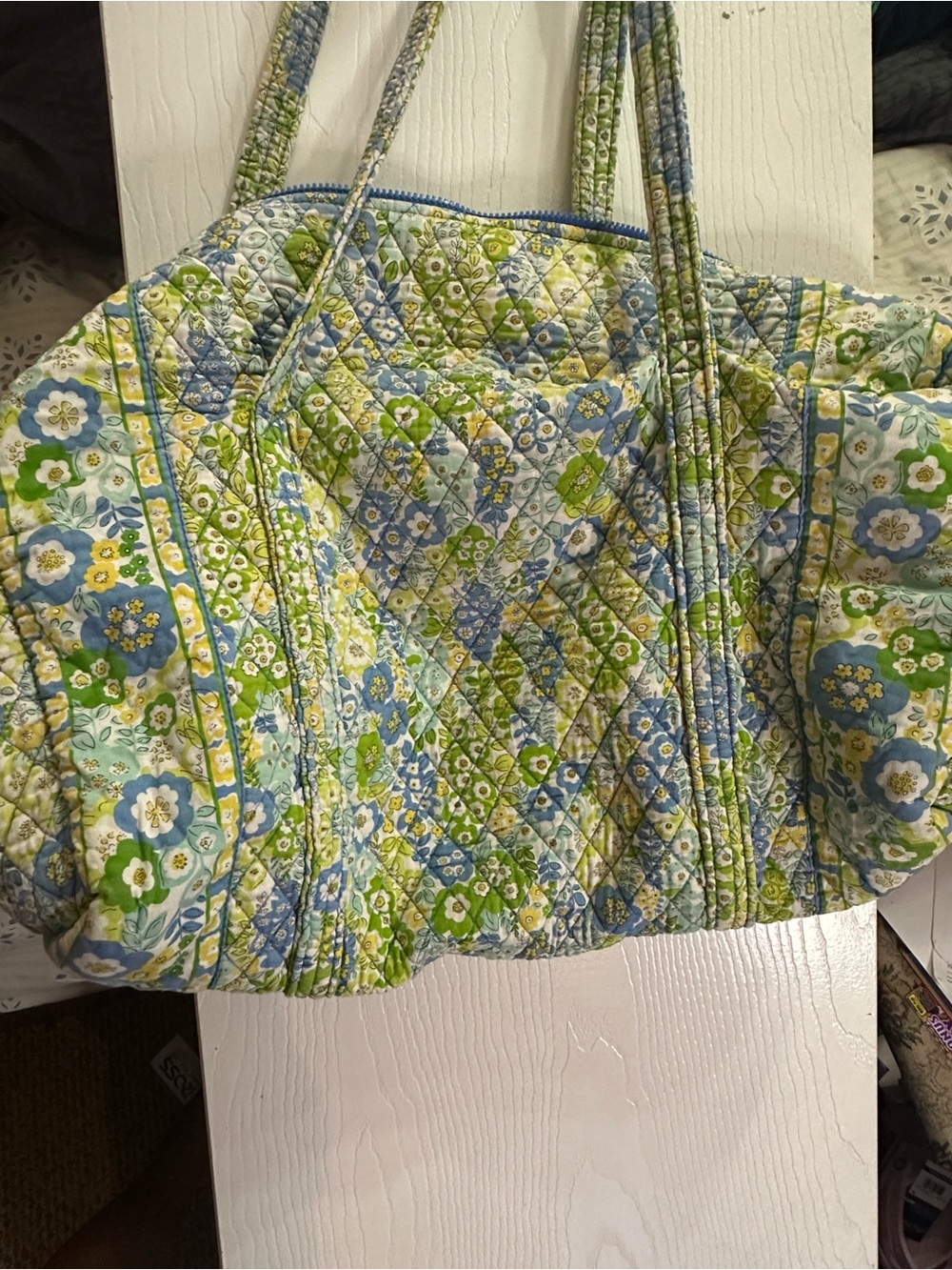 Quilted Vera Bradley Daisy Large Duffel Bag – Retired Floral Travel Weekender